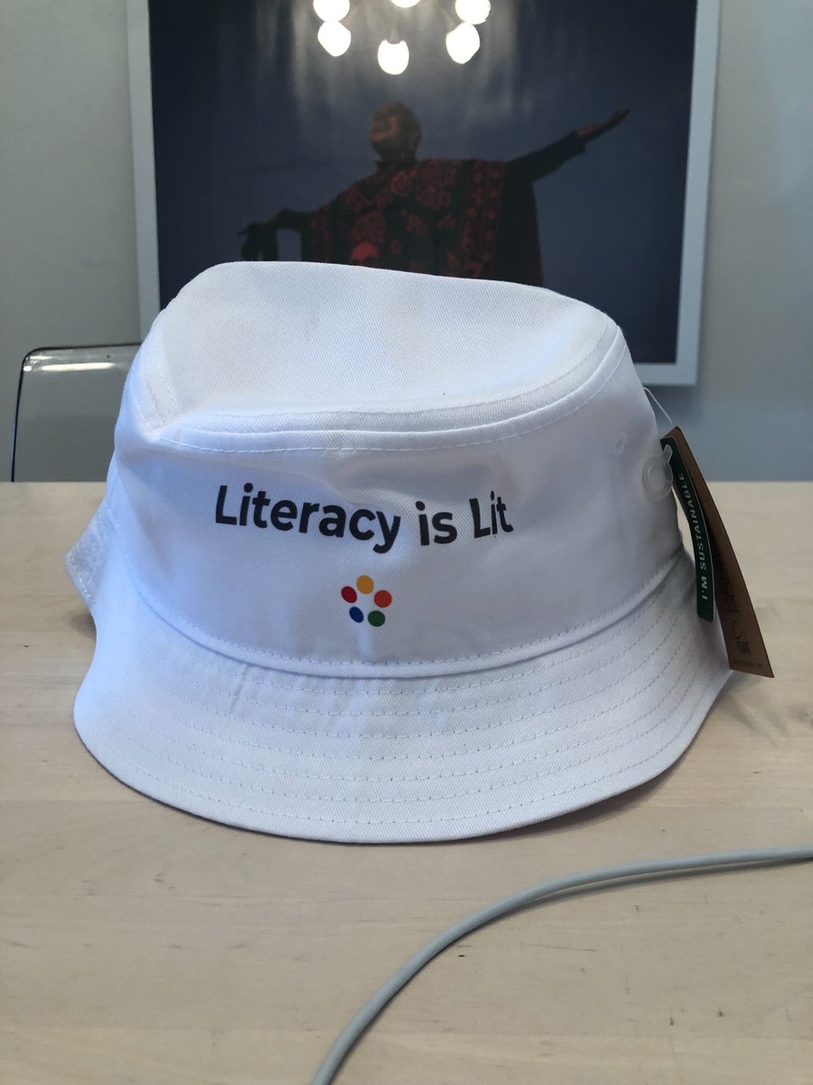 ThinkCERCA's tweet photo. Let’s get you back into #theWorkWeek in style. 😎👍 We’re gifting away some ThinkCERCA swag to rock this Back 2 School!
To enter:
1️⃣ Make sure you’re following us
2️⃣ Share or like this post
3️⃣ Tell us what you’re most excited about this new school year! 💙🧡 https://t.co/zNgZEn6t57