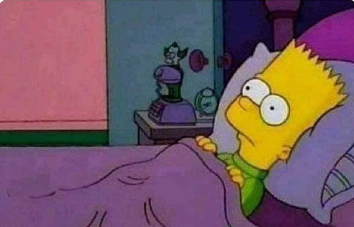 yo en la noche ya acostado sintiendo hambre pero no hambre de comida, sino hambre de no se como que de algo rico