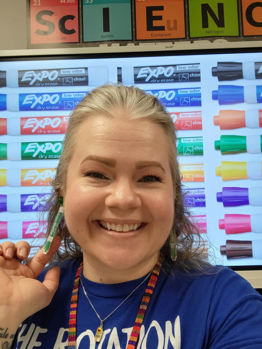 Aw yeah! Look who's sporting some funky cool 'EXPO MARKER' earrings!
I saw them on <a href="/amazon/">Amazon</a> &amp; I just couldn't resist! 😍🤓😁
@BRobertsScience <a href="/ExpoMarkers/">EXPO Markers</a> #funearrings #ScienceTeacher