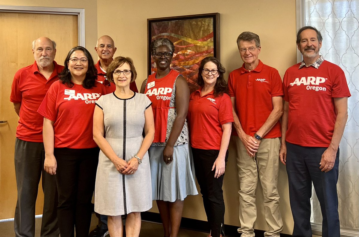 Thank you <a href="/RepBonamici/">Suzanne Bonamici</a> for meeting with us today to talk about issues that matter to Oregonians 50+! #AARPAdvocatesNationwide #caregiving #familycaregivers #SocialSecurity #financialresilience #agefriendlyoregon #orpol <a href="/AARPadvocates/">AARP Advocates</a>