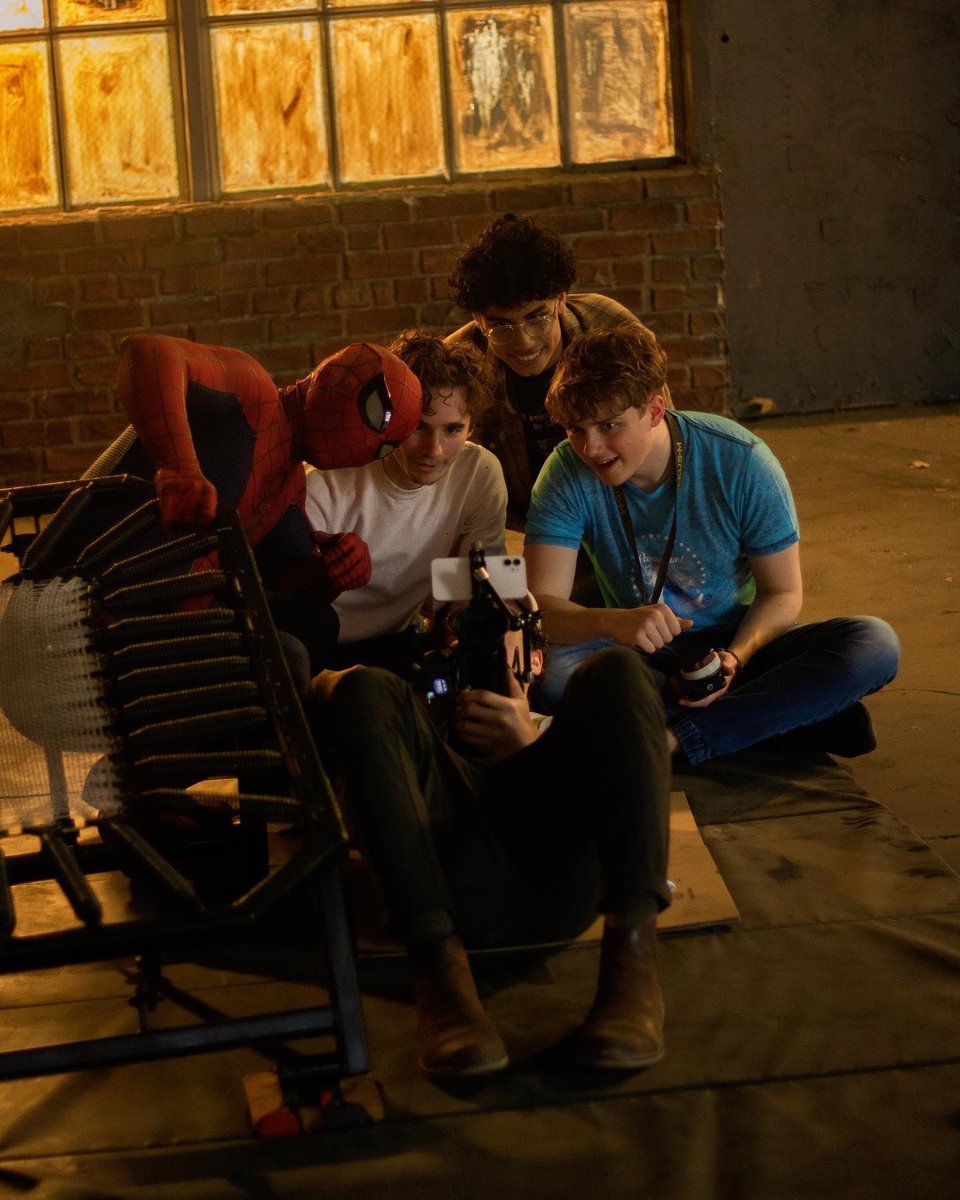 jbromovies's tweet image. Pls help me budget my fan film

Camera: iPhone my buddy had
Lighting: $0 
Costumes: $50 
Covering up racist / pedophilic/ underage drinking controversies: $100,000
Stock footage of New York skyline: $20