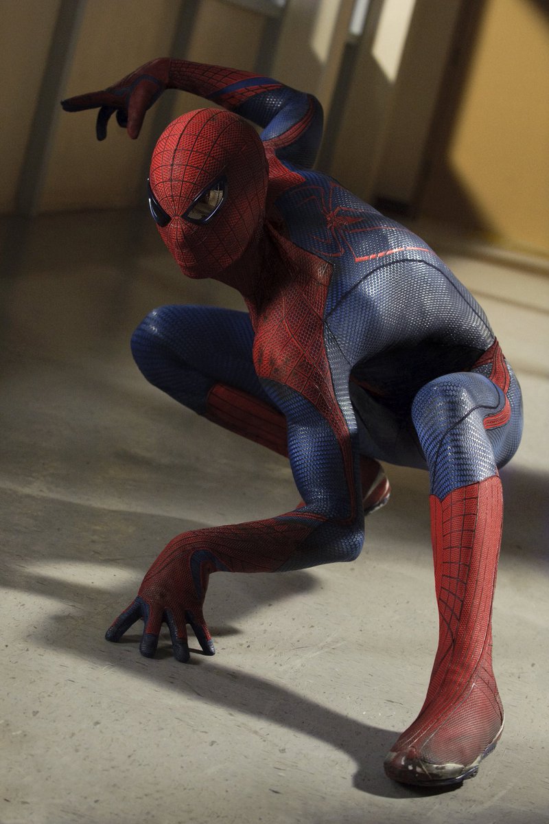 This is the worst live action spider-man suit btw