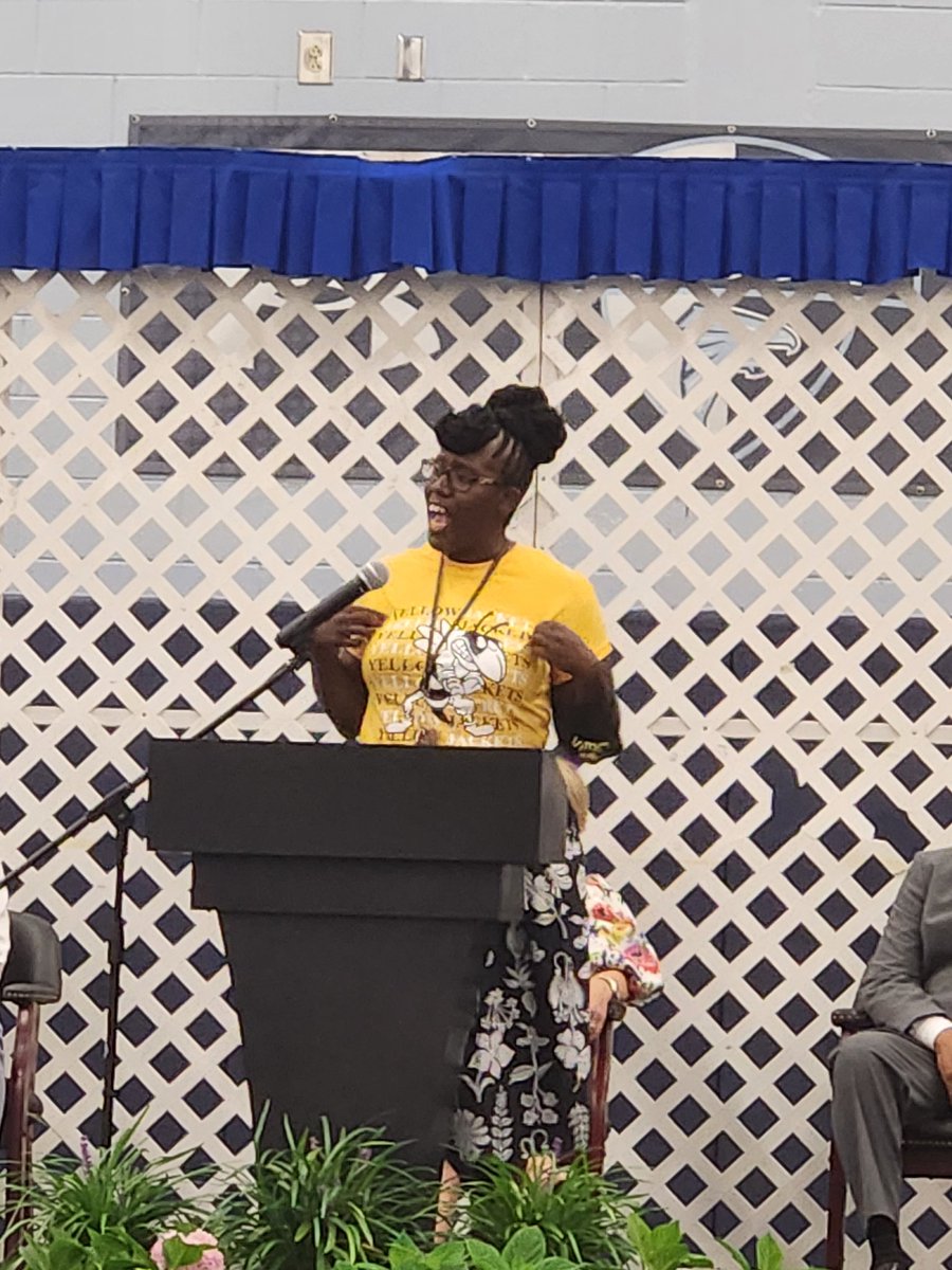 bulluckl's tweet photo. @BCoSchools Elementary Principals laid it all on the table as they led the challenge to make this the year to succeed regardless of all obstacles.#gettingintheway @otis_dr @castickney @seh0818 https://t.co/IPPBn0P3TD