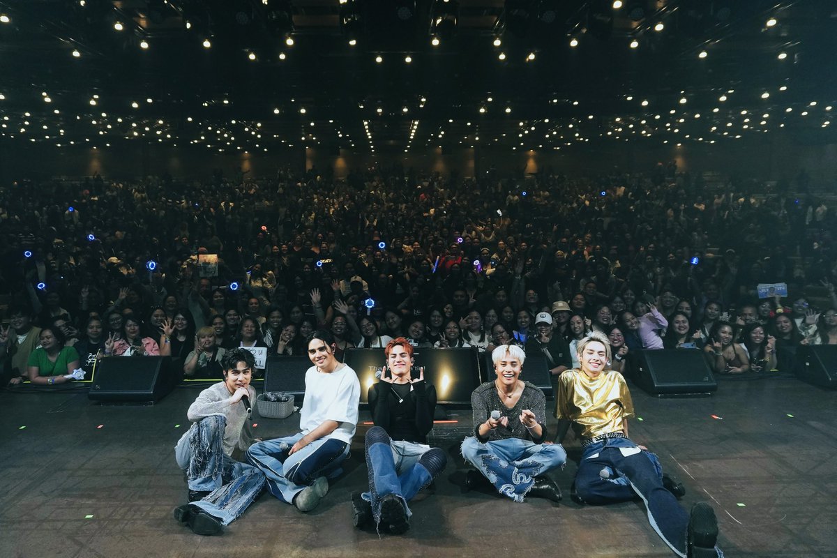 SB19Official's tweet photo. ⚠️ PAGTATAG! World Tour Winnipeg

Thank you so much for the warm welcome, Winnipeg! Hope y’all had fun! ‘Til next time! 

Next stop, Vancouver! 💙

#PAGTATAG  #PAGTATAG 
#SB19PAGTATAG  #PAGTATAGWorldTour #PAGTATAGWorldTourWinnipeg https://t.co/HMYJ3qzDmC