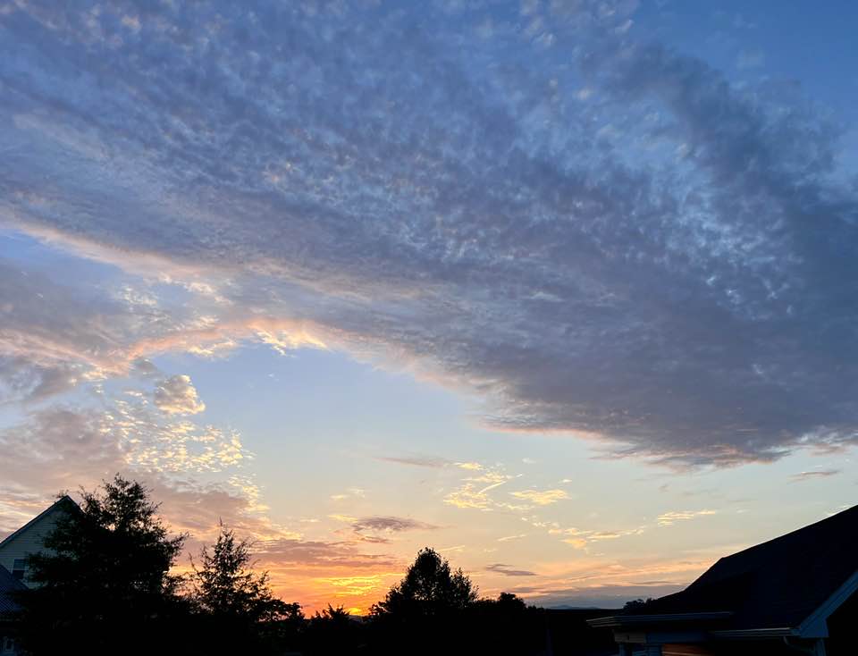 Taken By Julie Robinson #moring #Virginia #sunset #day #happen #Good #GoodMorningYall #vibes #blueridgemoments #blueridgeparkway #hike #hiking #view