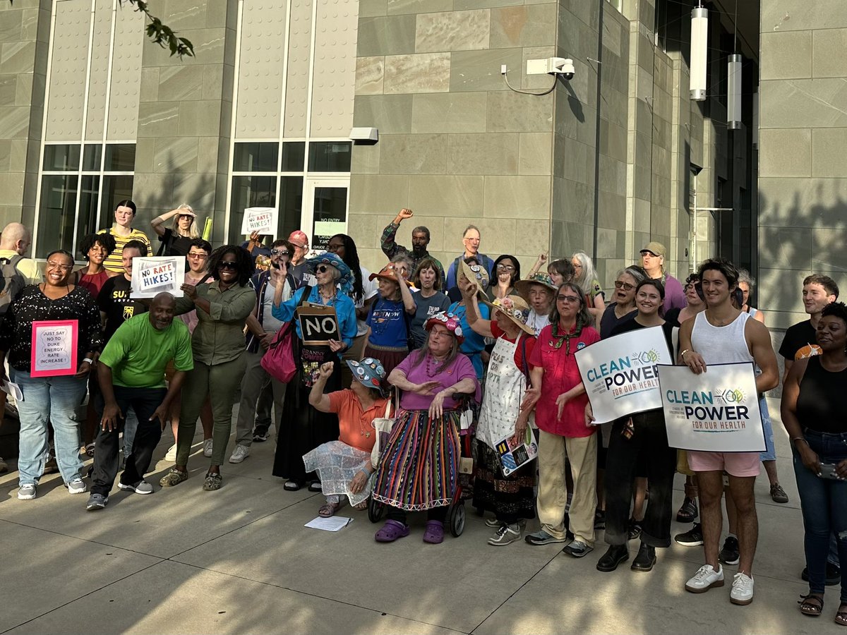 briandpowell's tweet photo. Great turnout in Durham tonight — the NC Utilities Commission is considering whether or not to grant Duke Energy’s request to raise power bills for working families so they can pay for more fossil fuel generation. 

(Just say no) https://t.co/Tf1wG2vJBg