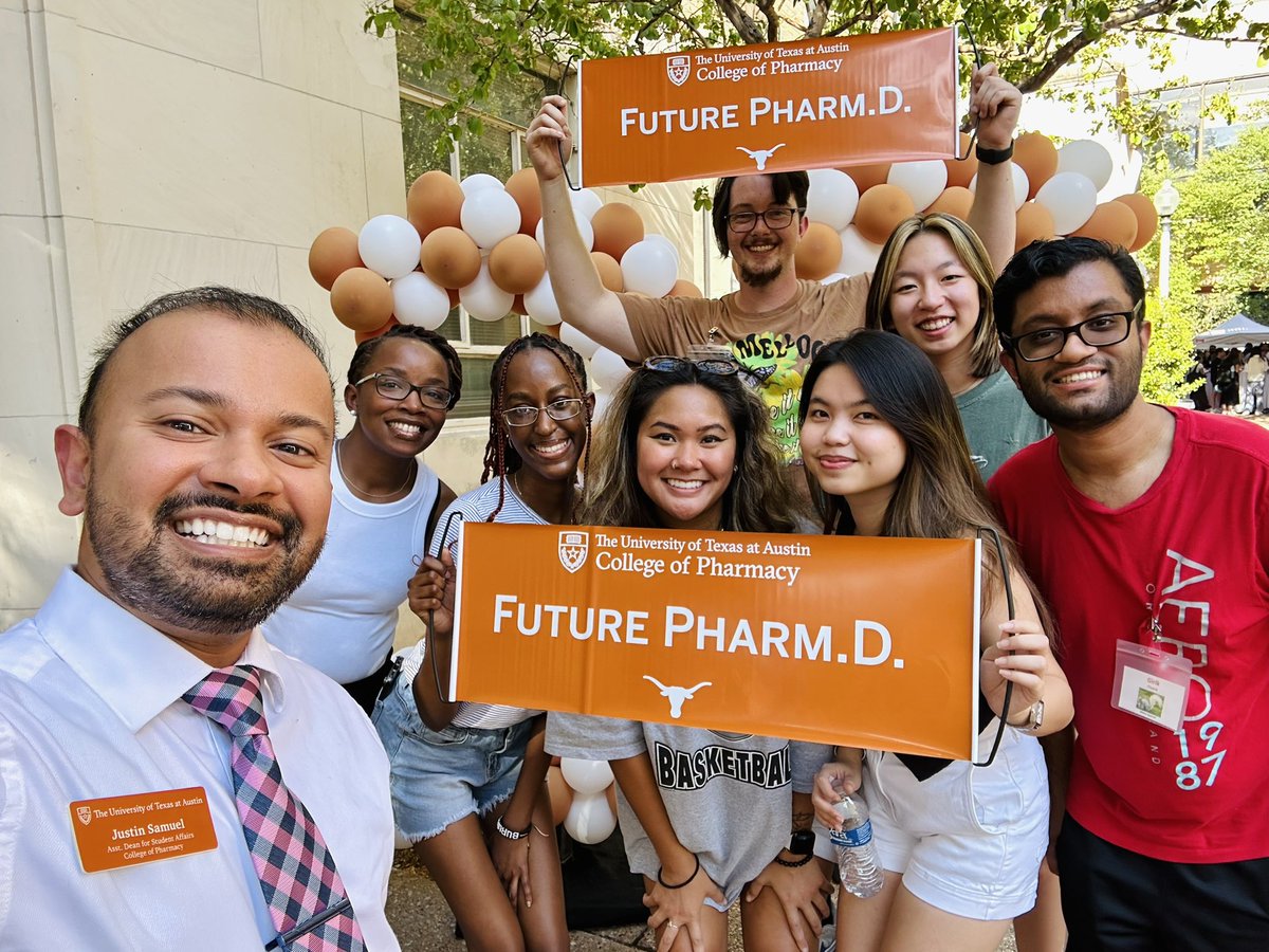 Today, we welcomed 100+ new <a href="/UTexasPharmacy/">UT Pharmacy</a> students to orientation! Wow - this is a dynamic group. Great energy! 🙌🏽