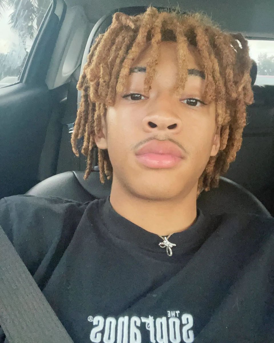 Jayden (@lillyonx_) on Twitter photo 