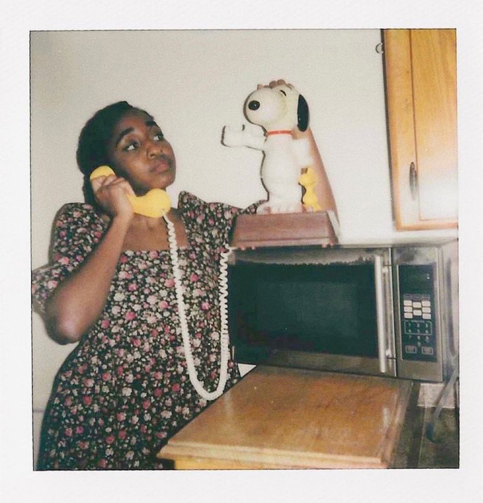 Letícia tweet media