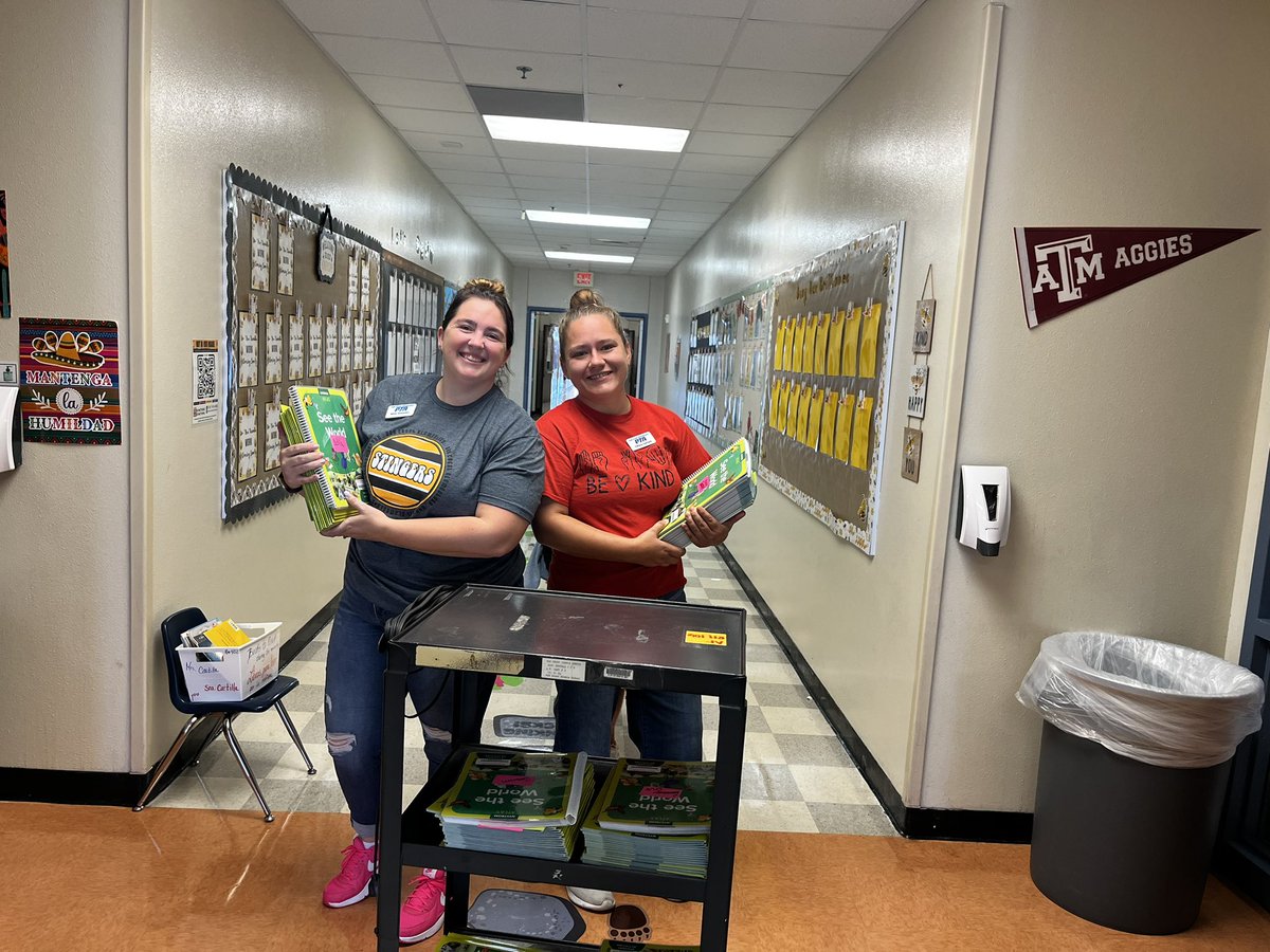 OakCrestStinger's tweet photo. Did we mention just how helpful and fabulous our PTA is???We truly value our partnership with them! ❤️ @OCstingerpta @ECISDtweets https://t.co/Ie3958hBkM
