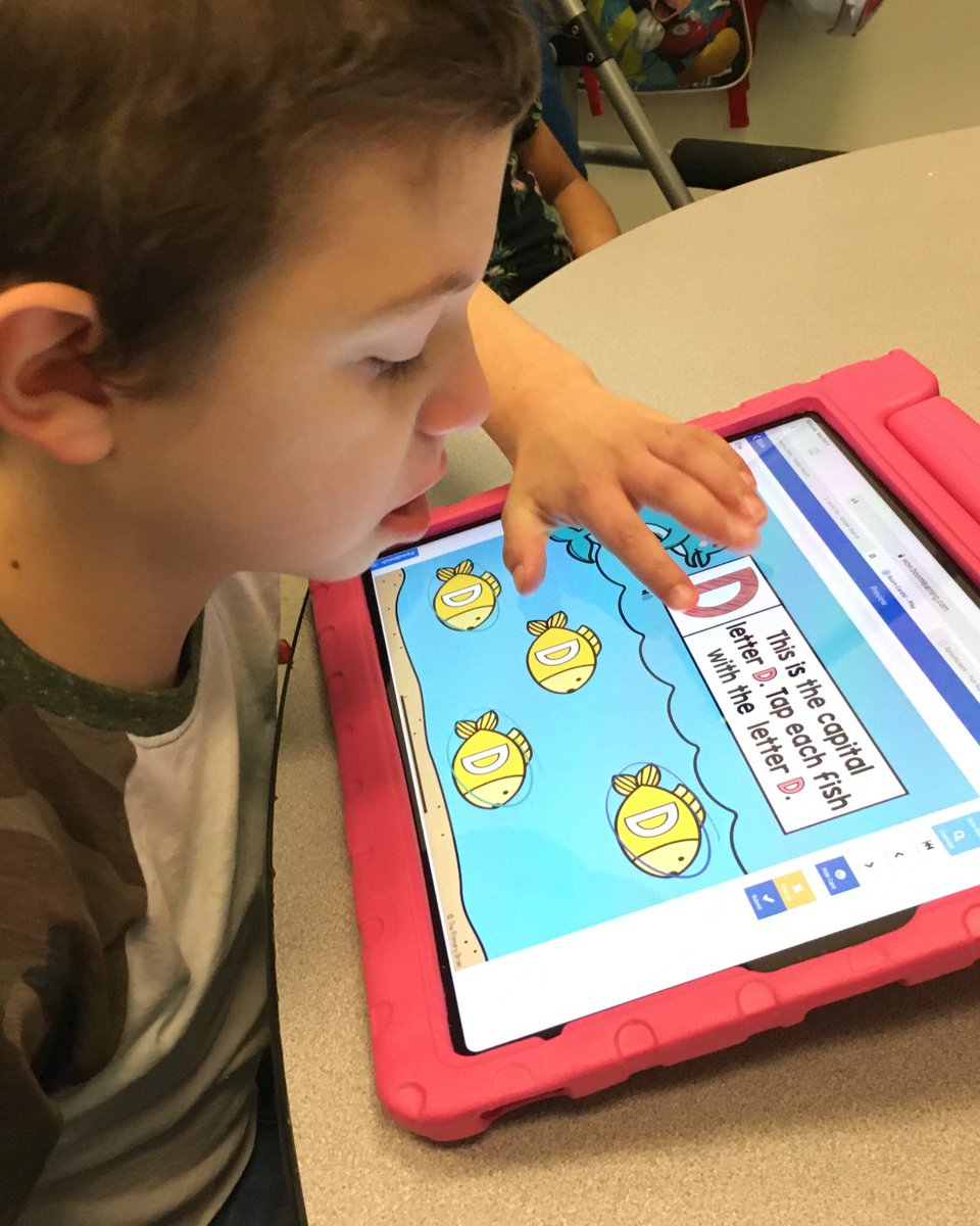 eastersealshou's tweet photo. The #CarolineSchool is connected to the #EasterSeals network! Students can connect with #AssistiveTech at @BridgingApps, receive convenient #therapy from our onsite #ChildrensTherapy Clinic, parents can join the #ParentSupportGroup &amp; more! Learn more at https://t.co/CkJXJPnFEO https://t.co/kBDH8fFevZ