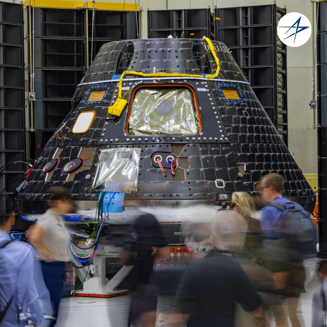 LMSpace's tweet photo. Almost ready to take this @NASA_Orion for a spin. 

Earlier this week, the @NASAArtemis II crew got up close with their ride, built by our engineers, that will take them to the Moon next year. https://t.co/A10kQZJrQ2