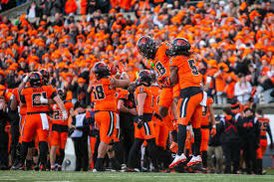 Aaron_Hampton10's tweet photo. After a great conversation with @robertcolemoore I’m blessed to say I have  received a offer (PWO) to play at Oregon State University. @BeaverFootball @BeavRecruiting @BeaverBullpen @BrandonHuffman @Timbothy_Davis https://t.co/EsFkIoTDJt