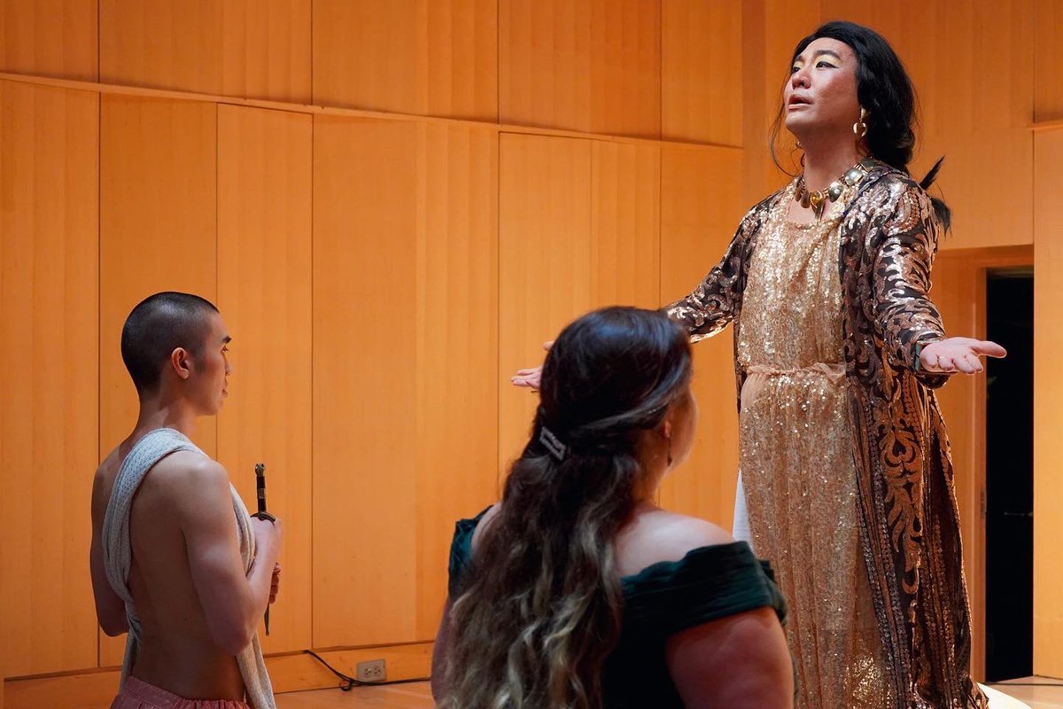 Tanya Smania 👑 (@tanyasmania) on Twitter photo Last week <a href="/TanyaSmania/">Tanya Smania 👑</a> had an incredible début as one of history’s most iconic and controversial divas - CLEOPATRA. Music by Berlioz, Massenet, <a href="/MarchandDr/">Dr. Juanita Marchand Knight</a>. Merci bien, Montréal!💋🌈🎶
Aug 9-12 <a href="/OperaQueens/">OperaQueens</a> <a href="/JMusicales/">Jeunesses Musicales</a>. Lucas Bouk as Marc-Antoine, 📸 Lauren Halasz 🙏🏽 👑🎉 Last week <a href="/TanyaSmania/">Tanya Smania 👑</a> had an incredible début as one of history’s most iconic and controversial divas - CLEOPATRA. Music by Berlioz, Massenet, <a href="/MarchandDr/">Dr. Juanita Marchand Knight</a>. Merci bien, Montréal!💋🌈🎶
Aug 9-12 <a href="/OperaQueens/">OperaQueens</a> <a href="/JMusicales/">Jeunesses Musicales</a>. Lucas Bouk as Marc-Antoine, 📸 Lauren Halasz 🙏🏽 👑🎉