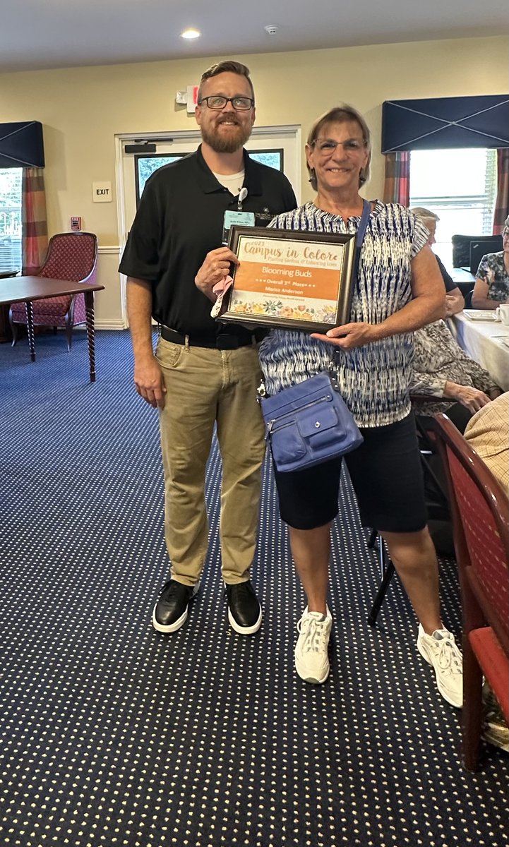 SpringhurstHC's tweet image. Congratulations to the winners of the 2023 Villa Campus in Color!
"Master Gardner" goes to Ronnie and Dot!
And "Blooming Buds" goes to Marisa!
Thank you for helping us make our Villa community beautiful!
#SpringhurstVillaLife