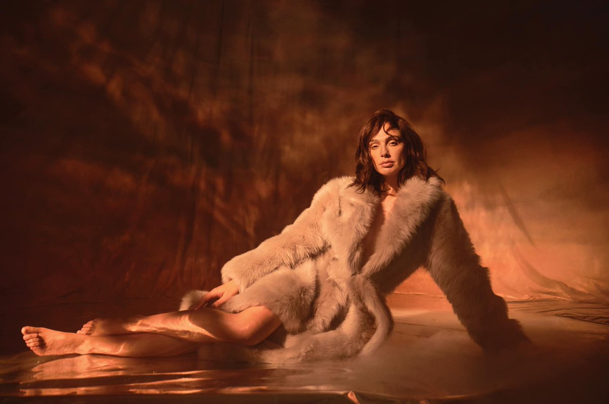 ExecutorRomano's tweet image. She's the light that shines in the darkness. 

She might also be the last thing you ever see.