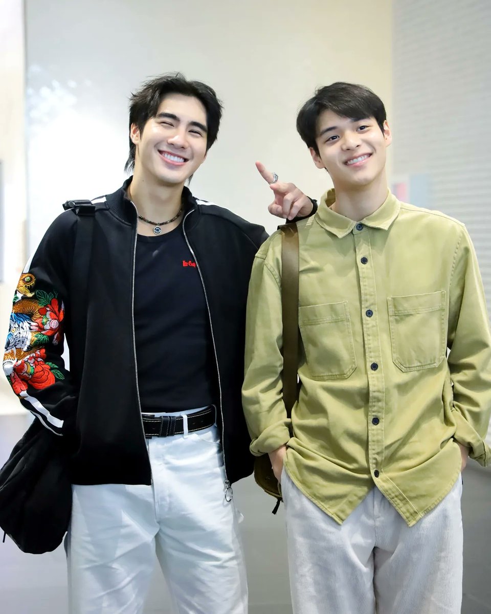 เมื่อเด็กคุยเก่งทั้งสองมาเจอกัน... ใครจะชนะ 😆
#Poon_mit12 
#Peterpanzz_w
#PeterPanCake 
#ปีเตอร์แพนทัศน์พล