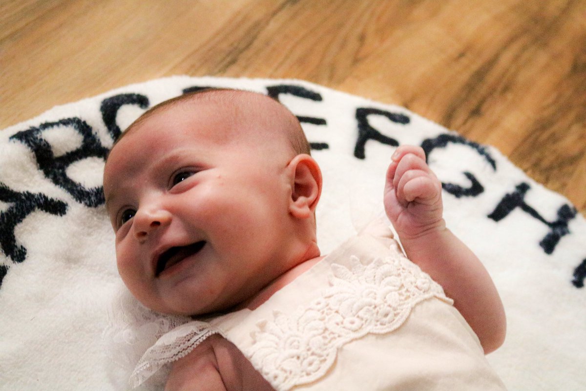 KKsteves's tweet photo. Baby fever. https://t.co/hwmXzygF6z