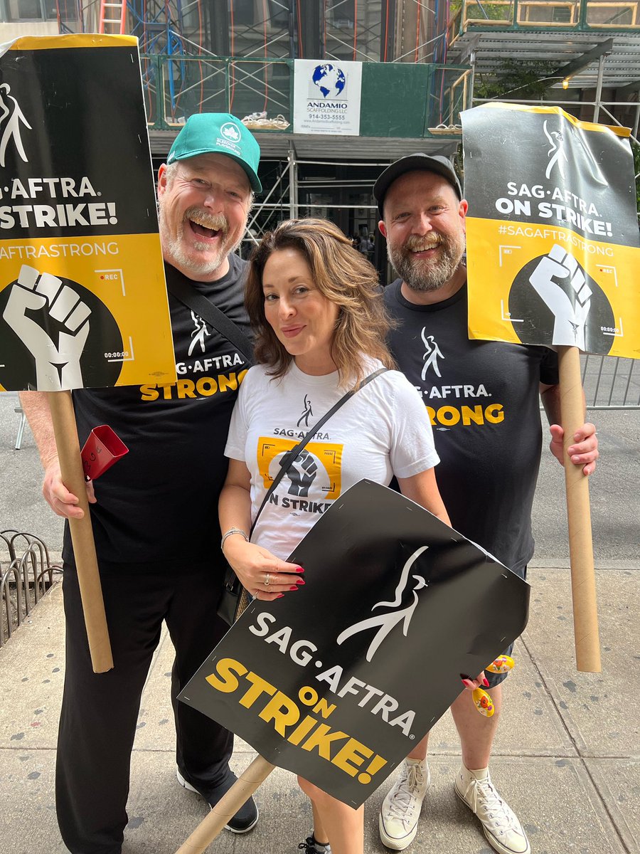 Strike it up! Reunions are the silver lining…@sagaftra @ZakOrth @TheJohnDiMaggio #SAGAFTRAstrike #SAGAFTRAstrong