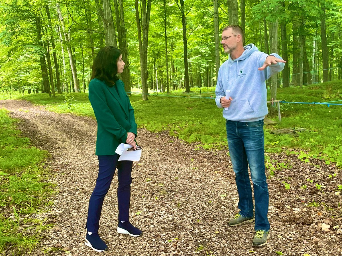 MIAttyGen's tweet image. .@MIAttyGen @dananessel toured the @MichiganStateU Forestry Innovation Center in Escanaba this afternoon to learn about their research to find safer, more sustainable means of cultivating &amp;amp; harvesting agricultural products for energy &amp;amp; consumption across the world.