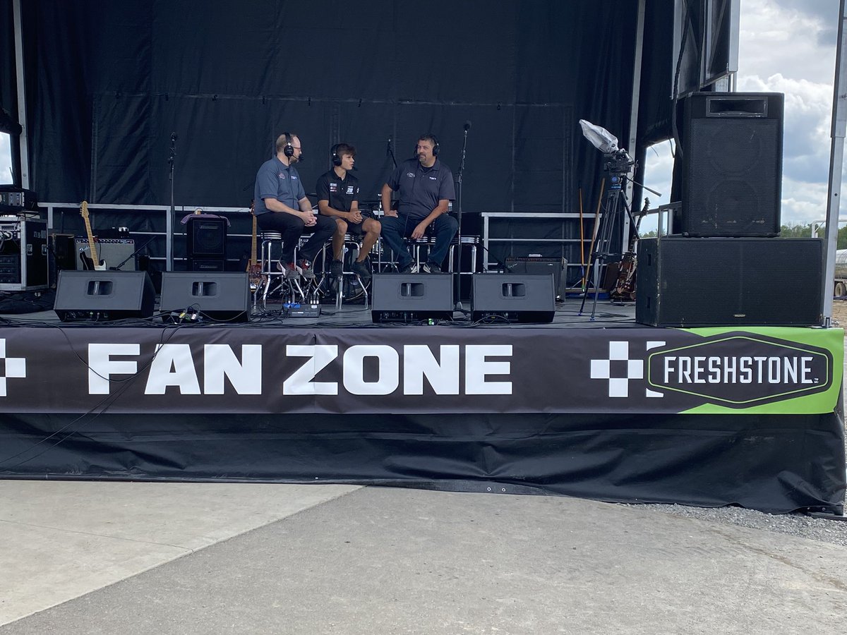 FreshstoneBrand's tweet photo. Hey, it’s @NASCARPintys points leader @TreytenL on the stage in the #FreshstoneFanZone @OhswekenSpdway ahead of tonight’s #FreshstoneDirtClassic.

#FoodDoneRight #TiffanyGate #FreshGourmet
#CreateYourWayToGreatTaste #FreshstoneRacing https://t.co/05LrDmnHVG