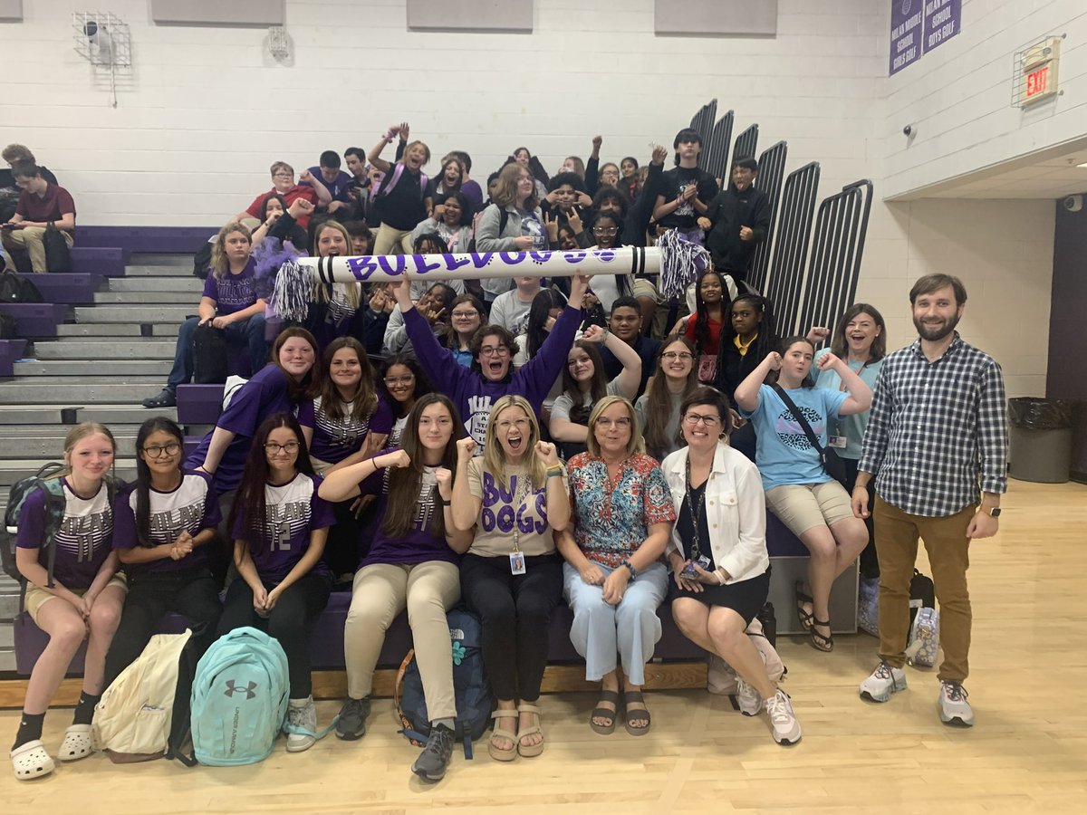 Congratulations to 8th Grade, our first pep rally Spirit Stick winners of the year‼️ GO BULLDOGS‼️