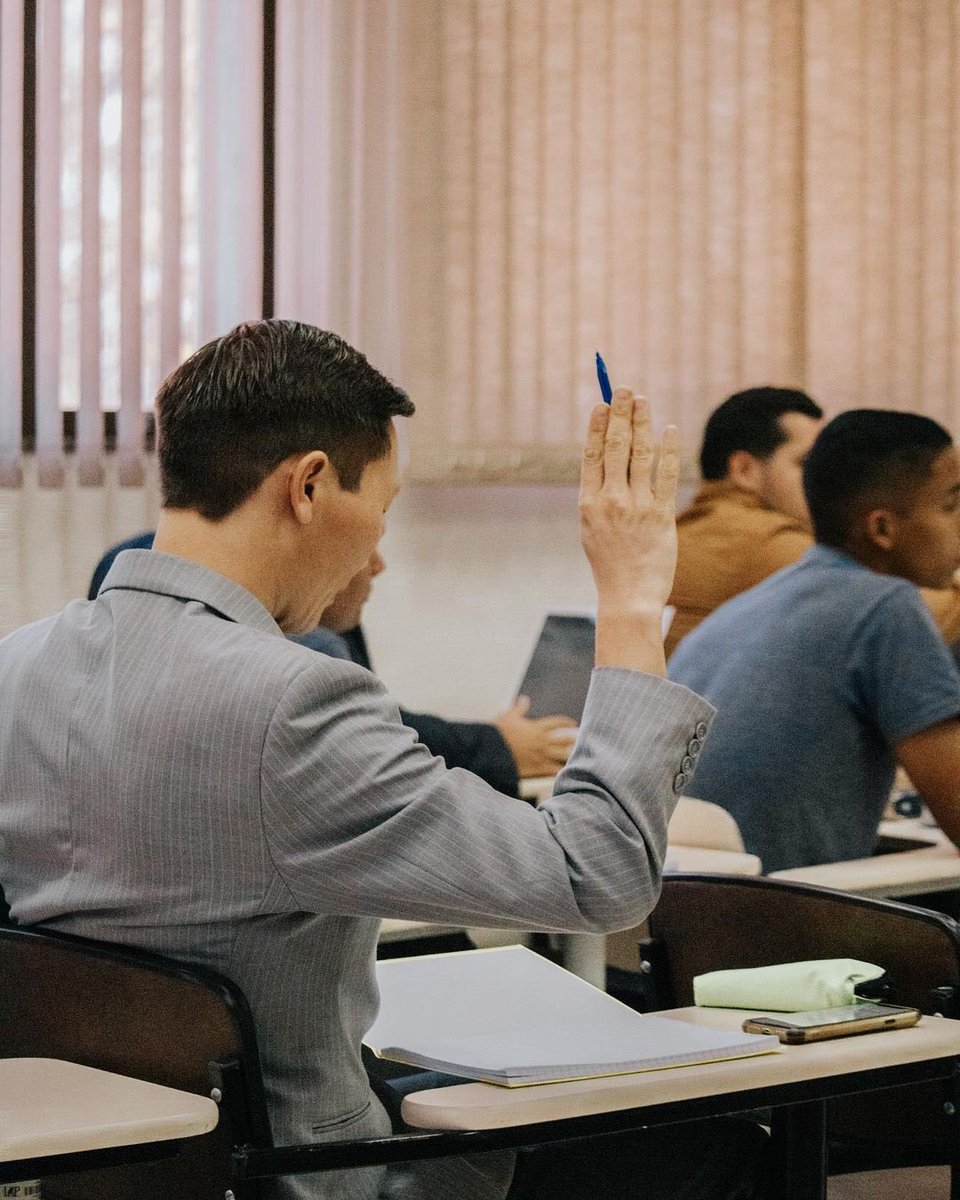 salt_fap's tweet photo. Hoje nossas aulas aqui no SALT - FAP oficialmente começaram! Sejam bem-vindos alunos e aos que não chegaram ainda estamos te esperando!

#saltfap #aulas #retorno https://t.co/okC6lR3sju