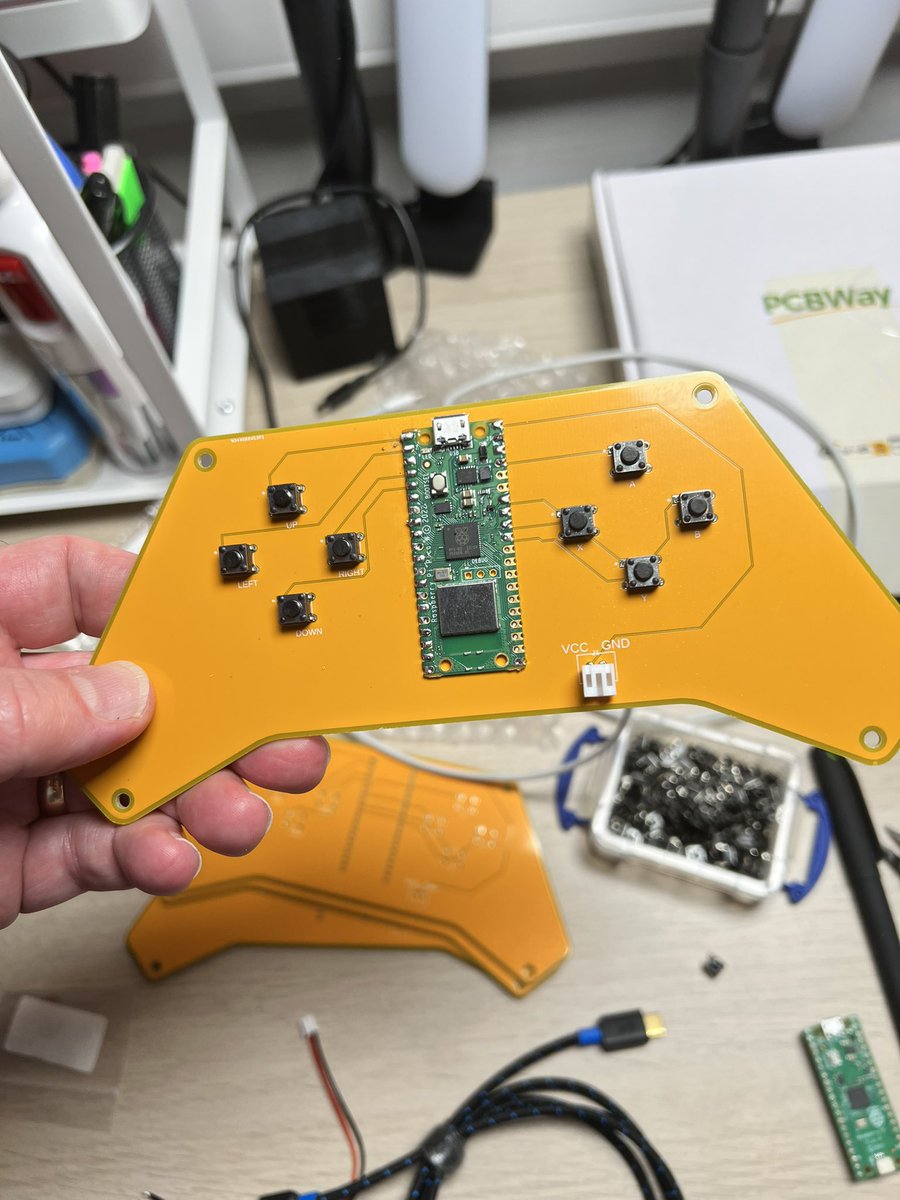 kevsmac's tweet photo. I MADE A THING!!!
My PCB order from @PCBWayOfficial arrived today and it works!
This is the first PCB I’ve ever made so I’m so stoked it actually works first time!
It’s a Bluetooth remote control for BurgerBot and it’s working perfectly!
@TheMagPi @SGirl0311 https://t.co/XGdelshVWw