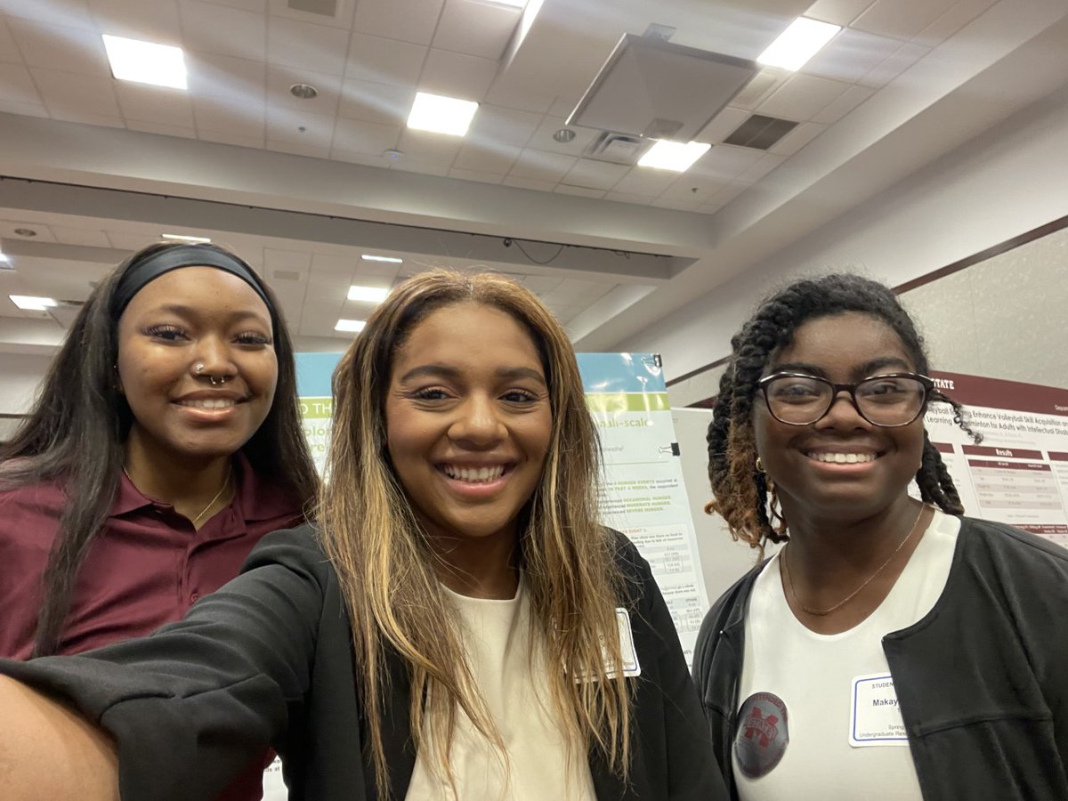EspositoUSAID's tweet photo. Here's a great example from @fishinnovation & @msstate of U.S. universities & young researchers making a difference in global hunger. These three students gained valuable experience by researching gender inclusion and family nutrition in #Zambia. https://t.co/btwSG1NYQ4 https://t.co/hPmRMGIN5x
