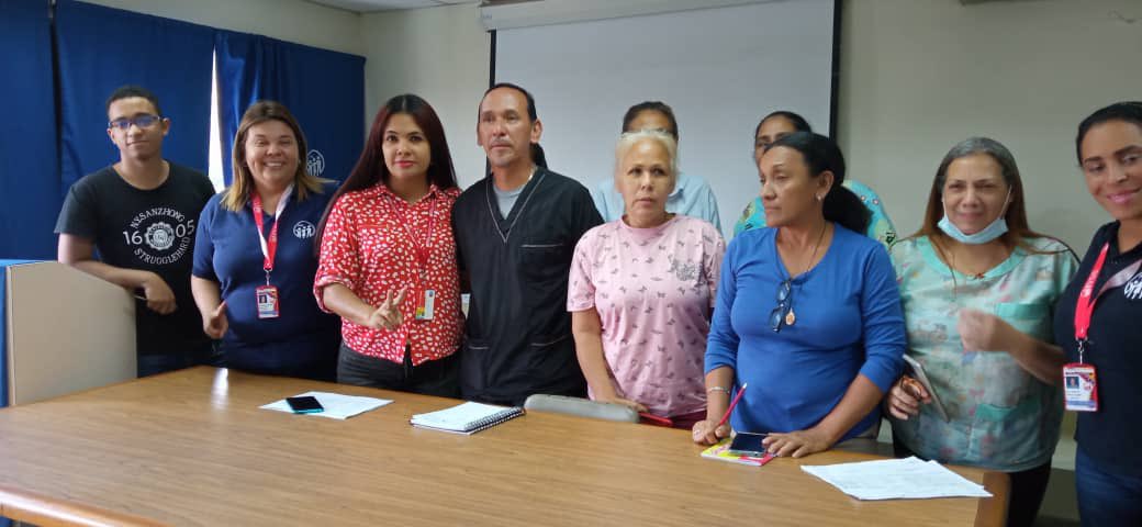 Hoy fue conformado el comité promotor y de salud correspondiente al SOHIVSS. Fueron creados con 5 voceros y el comité de salud con 7. Su fin es promover y divulgar las políticas de estado de salud en beneficio del paciente. 
Ellos funcionarán bajo los lineamientos del  MPPS