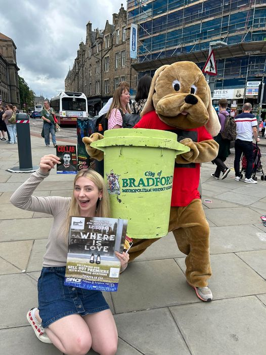 #whereyoubin The costume game is strong here at Edinburgh Festival Fringe, here’s the amazing @collartheplay posing with Jenny and the Where is Love iconic bin 📷 if you see us don’t forget to tag 

#whereyoubin #whereisloveplay #bloominbuds #BD25 #edfringe2023 #collartheplay