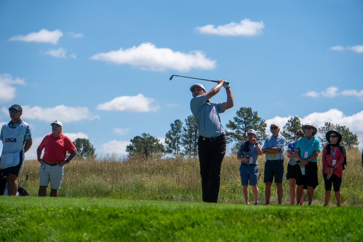 Connor Jones fired off an opening round 68 (-4) at the #USAmateur this morning. 

He tees off round two tomorrow at 12:30 pm at Cherry Hills

#Stalwart