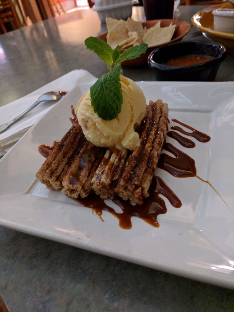 Is your Monday dragging on? Come make your day a little sweeter with one of our desserts! 😋🤎 #ElPalomarRestaurant #SantaCruzCounty