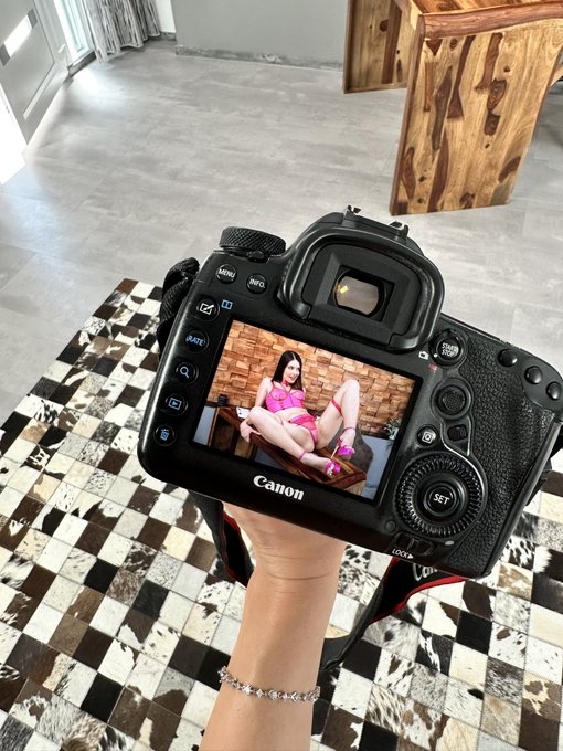 ... porn is also a kind of fairy tale, but for adults @onlytartscom https://t.co/LpY65QJu0Q