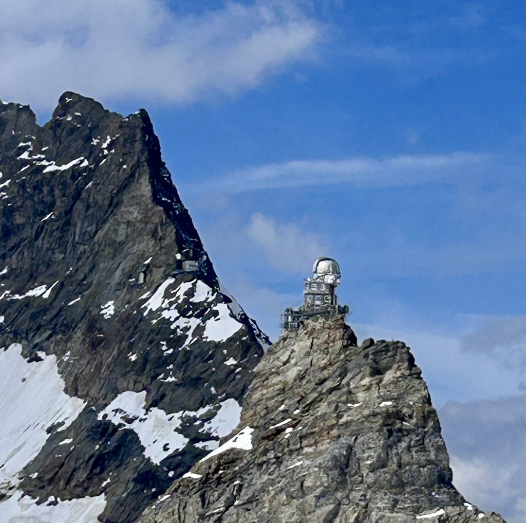 SwissAmbOman's tweet image. Breathtaking journey yesterday to #Jungfraujoch 🏔️! The @Sphinx_Observatory at 3571 m has a solar spectrometer while also powering cutting-edge #LIDARTech research for atmospheric insights. Enjoy the majestic Swiss Alps + the #AletschGlacier in all their glory @JungfrauRegion.