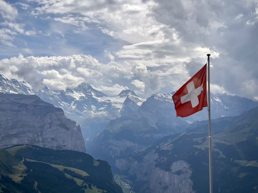 SwissAmbOman's tweet image. Breathtaking journey yesterday to #Jungfraujoch 🏔️! The @Sphinx_Observatory at 3571 m has a solar spectrometer while also powering cutting-edge #LIDARTech research for atmospheric insights. Enjoy the majestic Swiss Alps + the #AletschGlacier in all their glory @JungfrauRegion.
