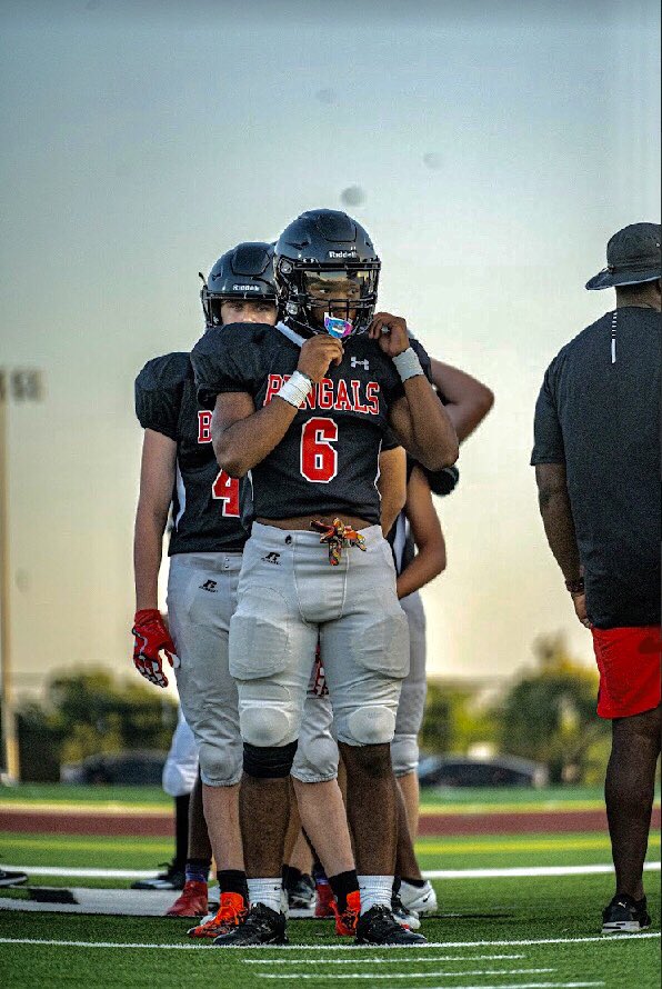 Trae_RB11's tweet photo. First highschool scrimmage,had fun with my team @BengalLifestyle @CoachHitchens @KentLaster https://t.co/aPKRda5I0W