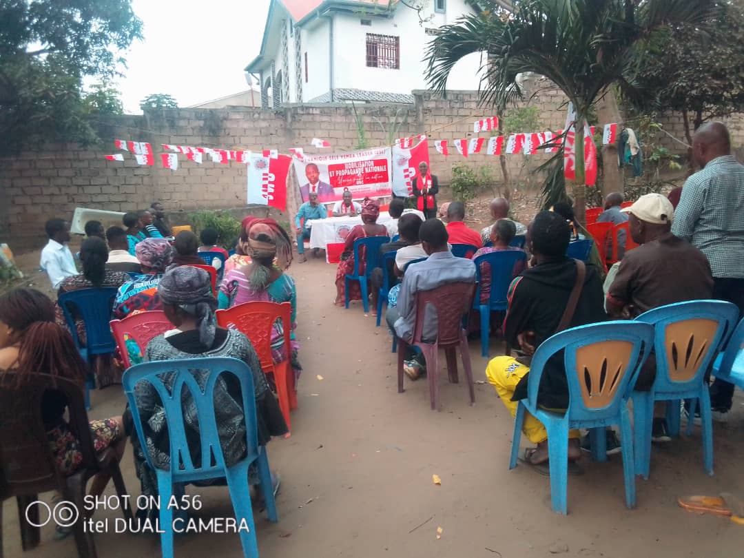 Fédération Mont_Ngafula1 (@mont_ngafula1) on Twitter photo Kinshasa 13 Août 2023.
Le futur candidat à la députation Provinciale Mr <a href="/Tresorgonda1/">Tresor Gonda1</a>, coordon de la MPN UNC KC a échangé avec les notables et mamans maraîchers du quartier Libération, C/Selembao en prélude des échéances électorales qui pointent à l'horizon 2023... 1/2 Kinshasa 13 Août 2023.
Le futur candidat à la députation Provinciale Mr <a href="/Tresorgonda1/">Tresor Gonda1</a>, coordon de la MPN UNC KC a échangé avec les notables et mamans maraîchers du quartier Libération, C/Selembao en prélude des échéances électorales qui pointent à l'horizon 2023... 1/2