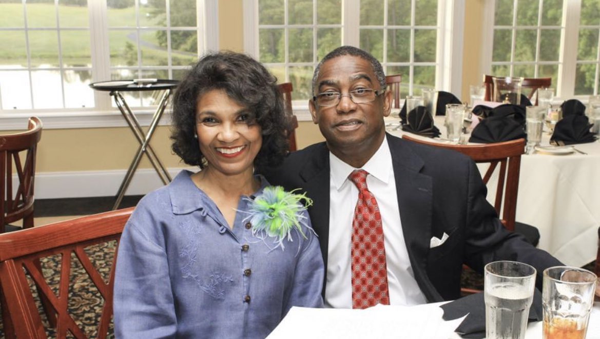 SCSenateDems's tweet image. Remembering the life and legacy of Senator John L. Scott , Jr. 🙏🏾 🕊️ 

Funeral arrangements are set for 11AM Saturday, August 19th at Bible Way Church of Atlas Road.