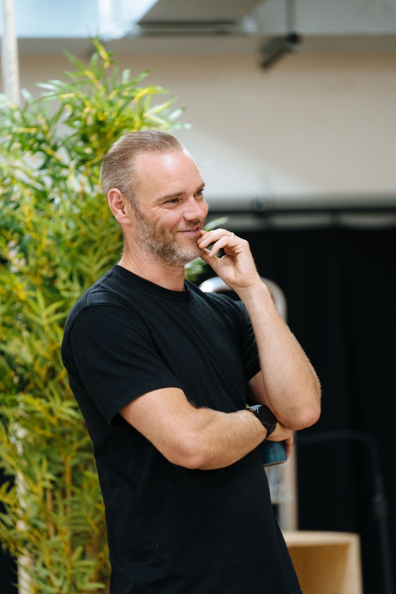 nathancurtis90's tweet photo. I’m living the dream of dreams doing this job. Come catch @222aghoststory on tour this autumn.
Shout out to the most delicious people @louisalytton @CharleneBoyd1 #joeabsolom @IsabelCMarr #robyngrant @RunawayEntLLC https://t.co/WUyBGlbMlX