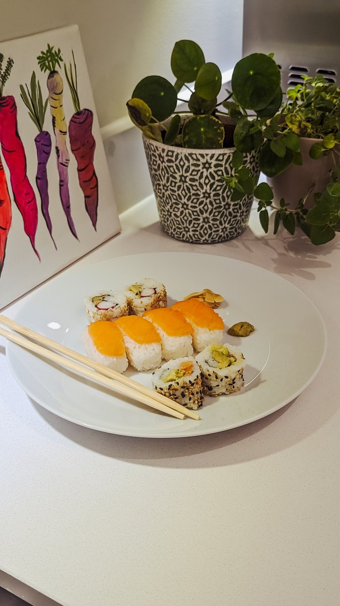 lochelectronics's tweet image. Elevate your kitchen game with our Capsule Mini Dishwasher 🍽️🧼 Say yes to more sushi feasts and no to dishwashing hassles! #CapsuleClean #EffortlessEats