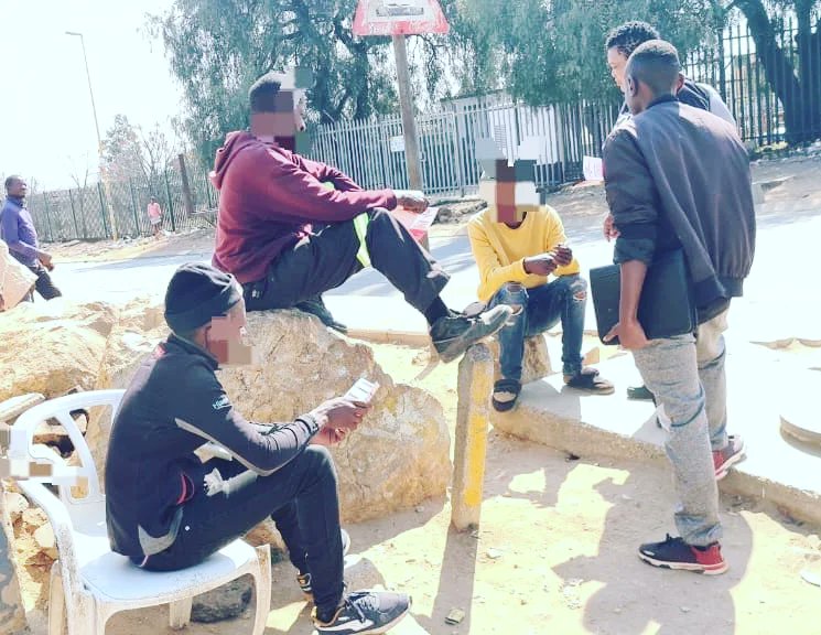 TAC's tweet photo. TAC comrade in Tembisa conducted a door-to-door disseminating information on Differentiated Services Delivery (DSD) options for recipients of care.
#TACGP #dsdmodel4sa #TreatmentLiteracy #DignityForAll https://t.co/xBhBEbidRD