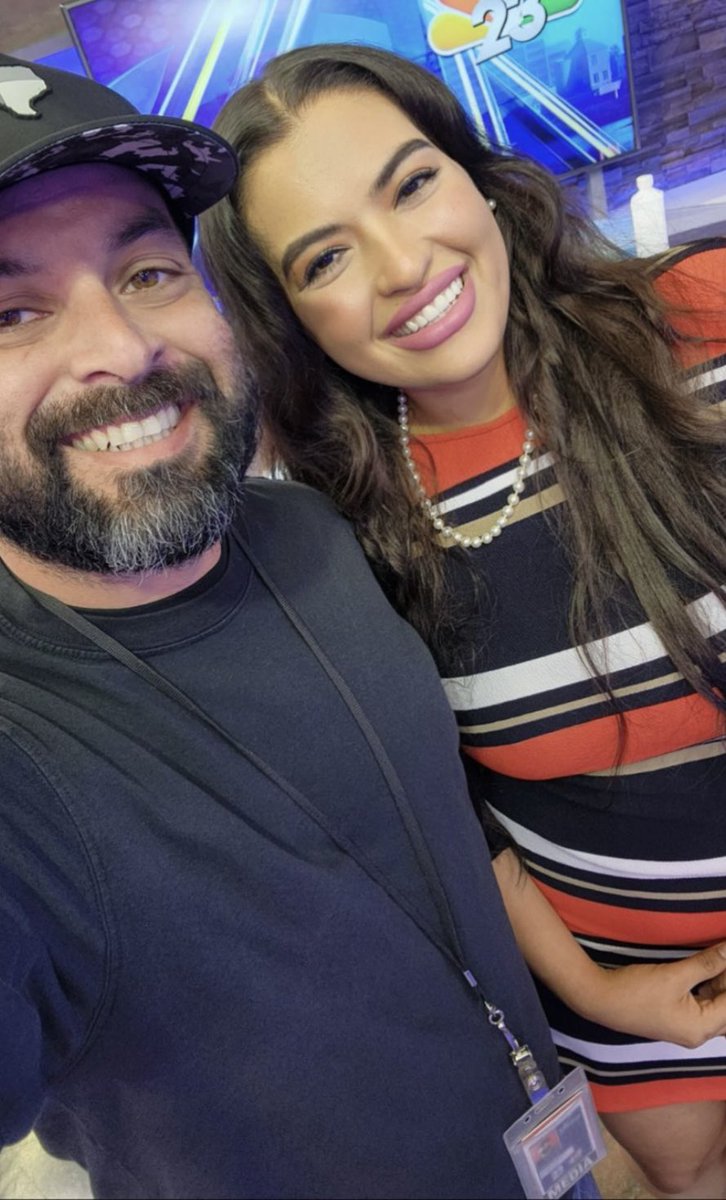 DanielleBandaTV's tweet photo. After 4 years working together, my film partner #MadeFilms has left the TV station for a new career journey!
I wish him all the best, knowing we’ll always be a TV family 🎥🎞️📺
#TvHost #ExecutiveProducer #DanielleBandaTV #LifestyleShow #EntertainmentTV #DanBanFam https://t.co/TBQs0NeBbf