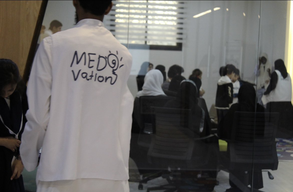 Radiant1tech's tweet photo. مقتطفات من ملتقى المبتكرين الصغار 
(Ideathon 0.3) تحت رعاية شركة @medvation التعليمية #فريق_مشع https://t.co/CbBS7Tkh69
