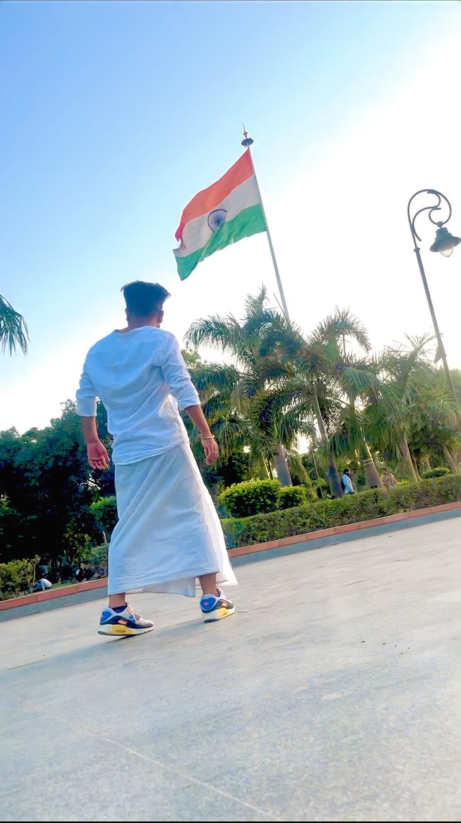 ipushpendrapal's tweet photo. Happy Independence Day 
#ElvishBBWinner #Abhiya #HappyIndependenceDay https://t.co/8nfgTG8Az1