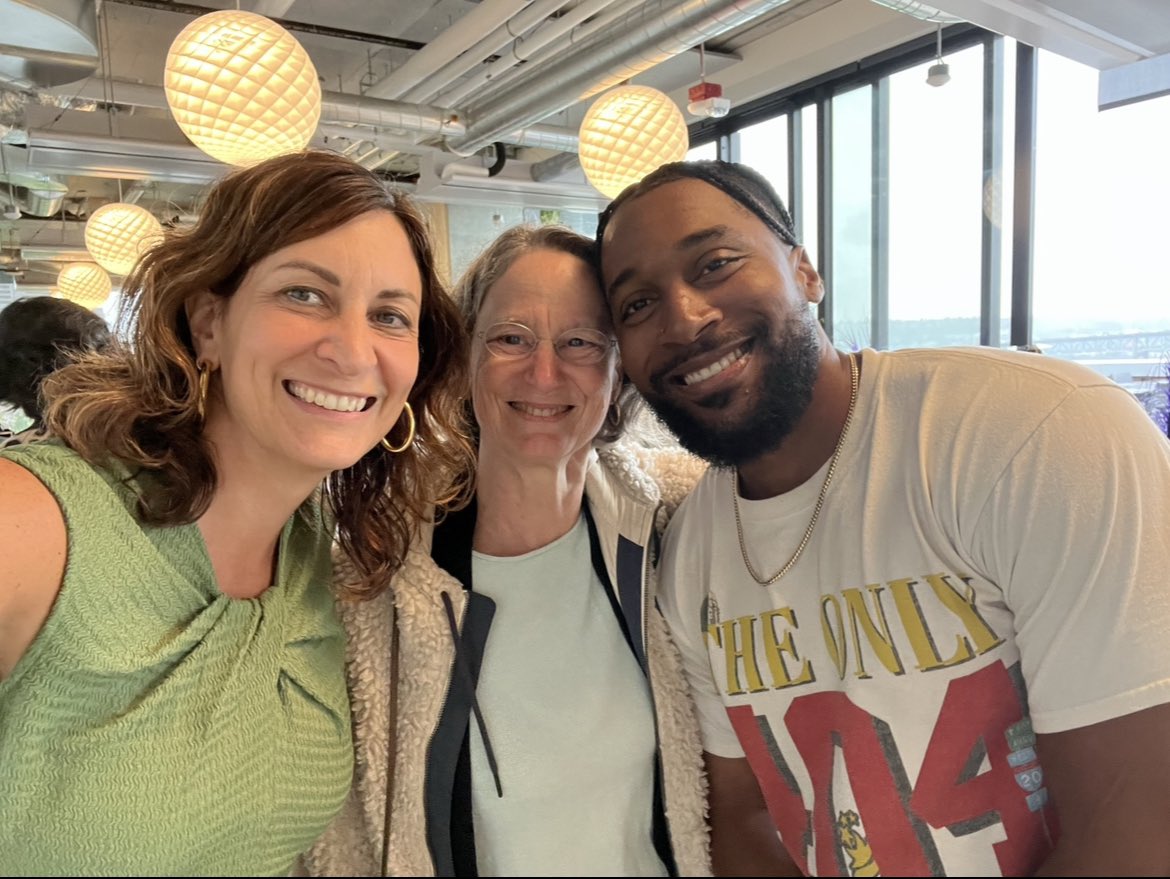 Dr. Emily Williams (@emcatwil1) on Twitter photo New doctor in the house!! So proud of <a href="/DrRobLEllis/">Dr. Robert L Ellis (Pending)</a> ās work on intersectional differences in diagnosis for #alcohol use disorder. Congrats Dr. Ellis!! Sharing this journey with you from start to finish has been a huge pleasure. <a href="/uwsph/">University of Washington School of Public Health</a> <a href="/hspop_uw/">UW Dept. of Health Systems and Population Health</a> <a href="/KPWaResearch/">KP WA Research</a> New doctor in the house!! So proud of <a href="/DrRobLEllis/">Dr. Robert L Ellis (Pending)</a> ās work on intersectional differences in diagnosis for #alcohol use disorder. Congrats Dr. Ellis!! Sharing this journey with you from start to finish has been a huge pleasure. <a href="/uwsph/">University of Washington School of Public Health</a> <a href="/hspop_uw/">UW Dept. of Health Systems and Population Health</a> <a href="/KPWaResearch/">KP WA Research</a>
