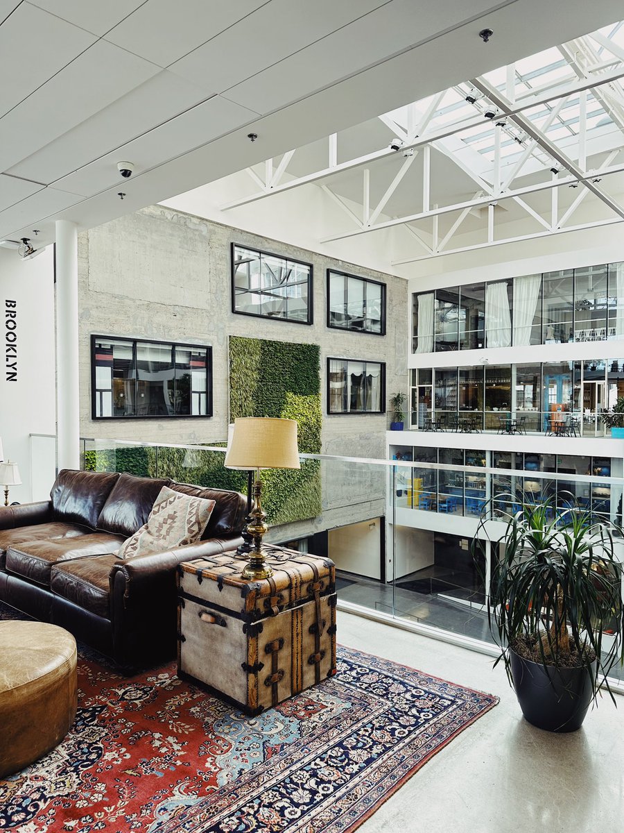 First time visiting <a href="/Airbnb/">Airbnb</a> office in SF. 😍