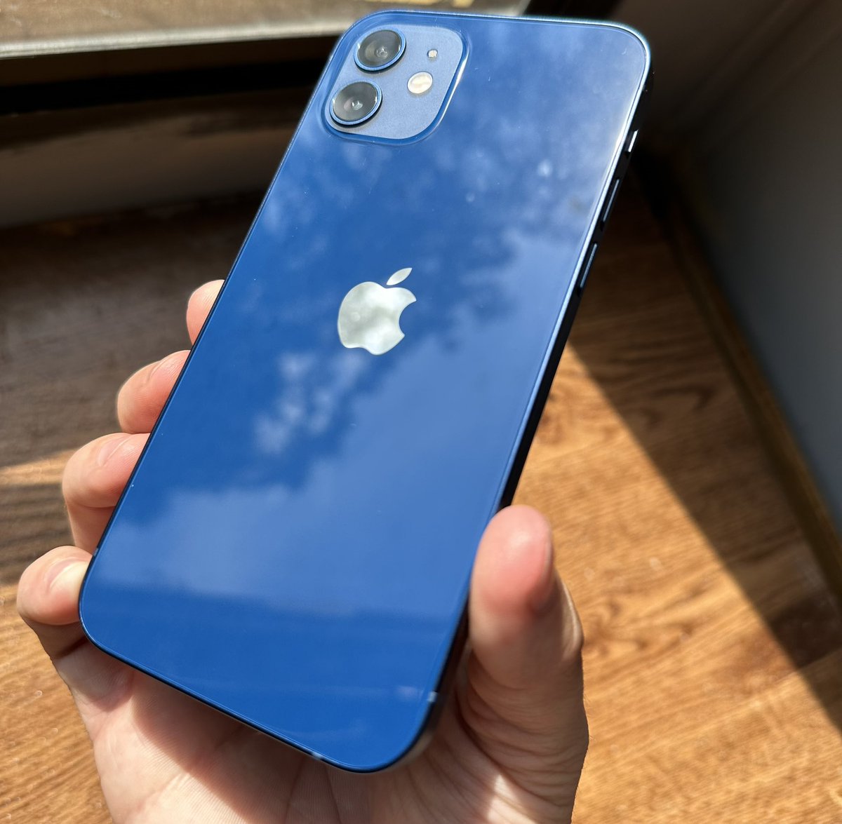 ThatGuyRob096's tweet image. Needed a second phone for my job so I got a iPhone 12 today. And this phone literally came with iOS 15.6.1 super surprised. Not sure if I want to update it lol. Beautiful color too. #iPhone12 #Apple #ios15