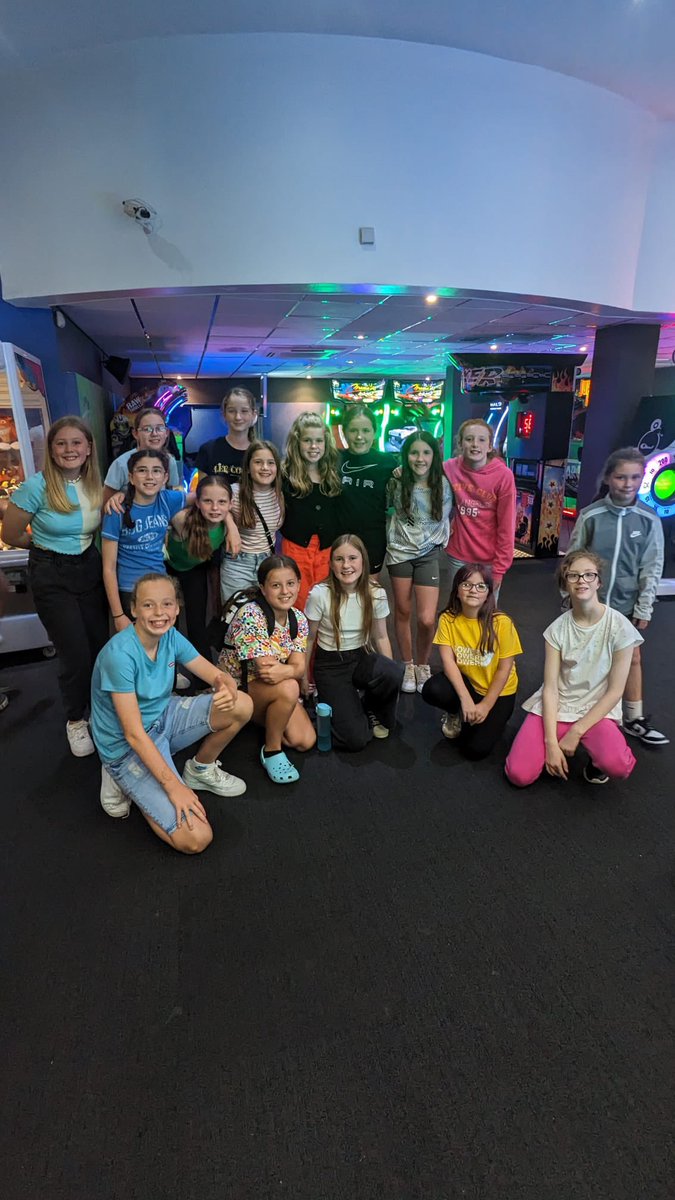 Great team bonding for our U12 girls team this evening @Tenpin_Bowling 💪⚽️🎳 #teambonding #galaxygirls