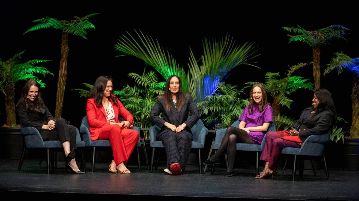 A special night at the finale of #EqualizeNZ in Auckland. 
@jacindaardern, @rubytui, @fatma_samoura of FIFA and Natalie Portman of @weareangelcity all talking football and gender equity in sports, expertly led by @moanatribe & @AmandaDCNN
A true highlight of this #FIFAWWC